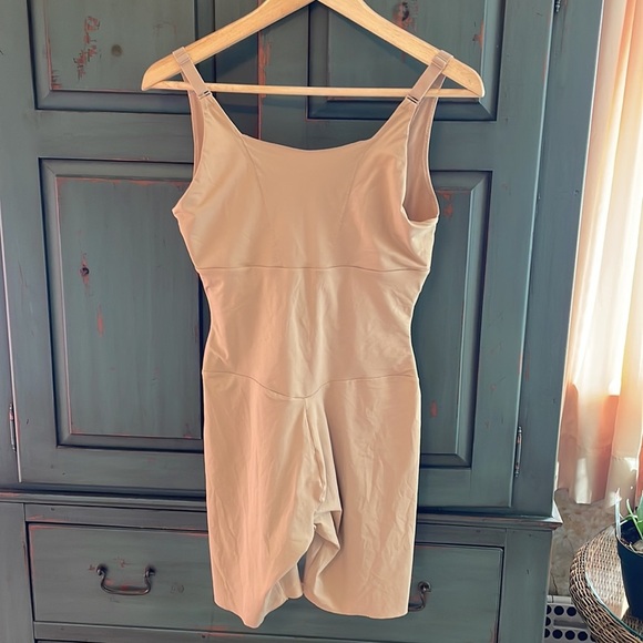 💋 Maidenform Self Expressions body shaper 💋 - Picture 3 of 5